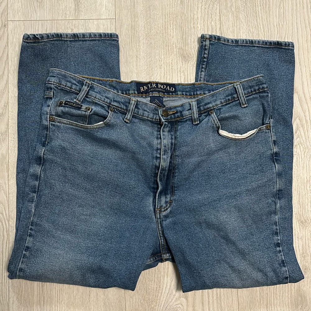 🔥BUNDLESALE Mens 42/30 River Road Jean Company straight jeans